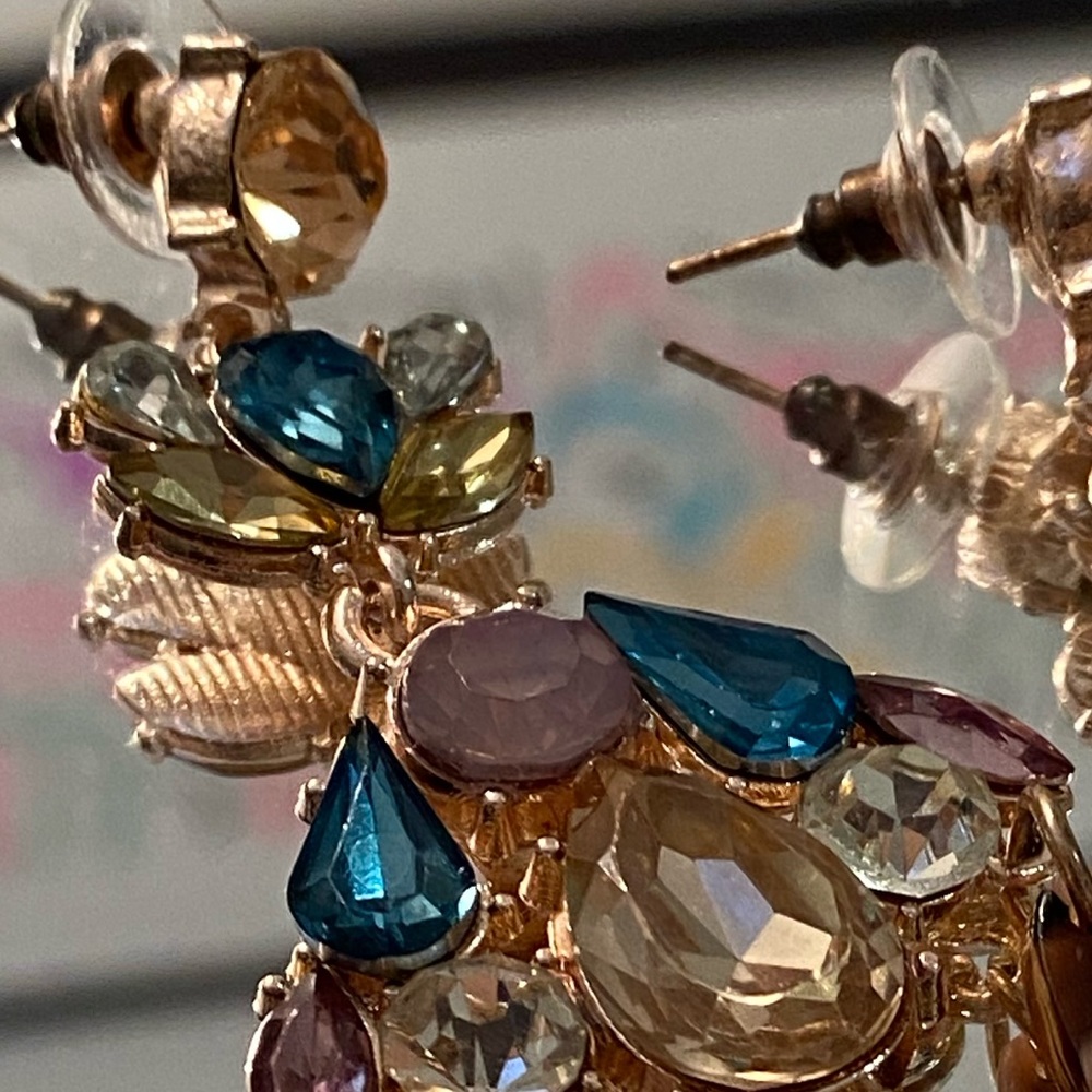 Jewelry - Picture 3 of 4